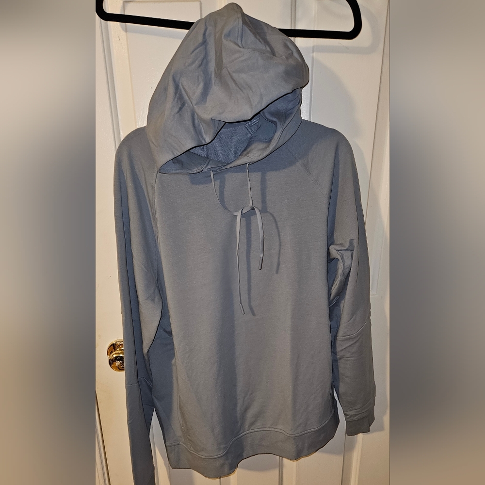 Clothing - Picture 5 of 6
